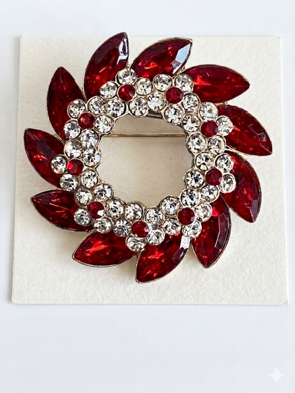 Vintage Style Ruby Red & Clear Rhinestone Wreath Brooch​